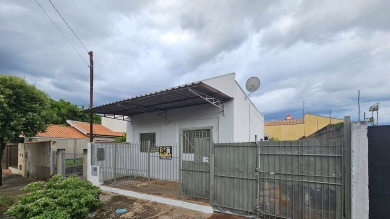 Casa para Locação com facilidade de negociação - Nelson Niero